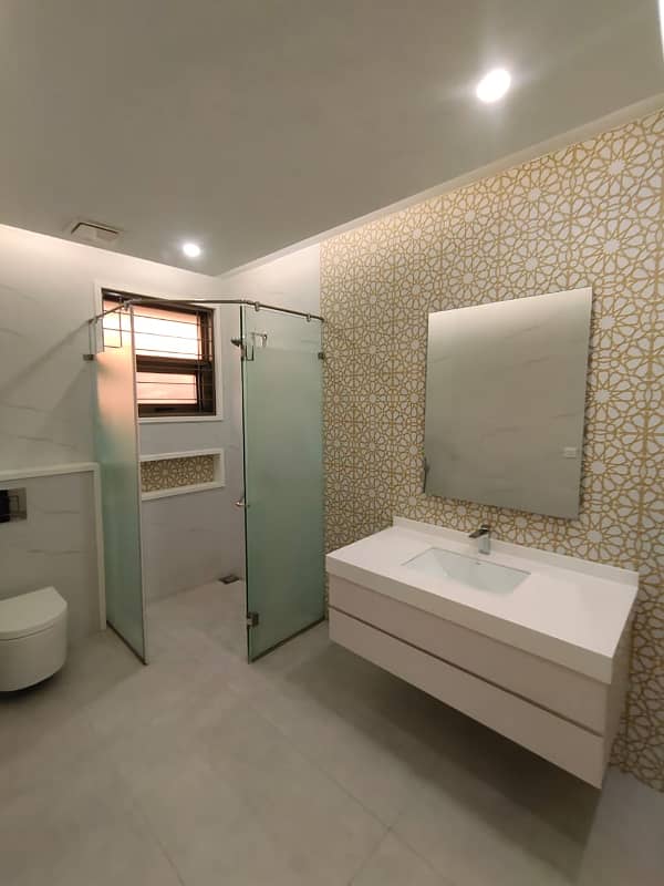 Spacious 1 Kanal Upper Portion for Rent in DHA Phase 3 Prime Location! 32