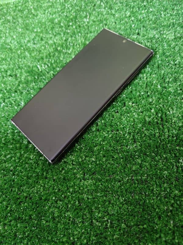 Samsung Galaxy s22 Ultra 100x Zooming like Dslr and Gaming processor 7