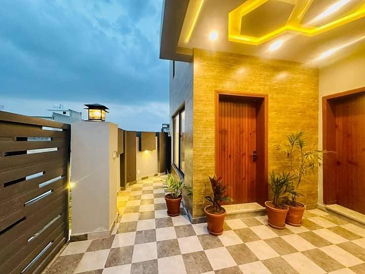 8 Marla Short Double Unit House Available. For Sale In Multi Gardens MPCHS. B-17 Block E Islamabad 10