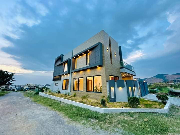 8 Marla Short Double Unit House Available. For Sale In Multi Gardens MPCHS. B-17 Block E Islamabad 22