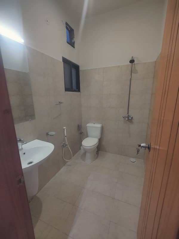 5 Marla single Unit Villa Available. For Sale 8