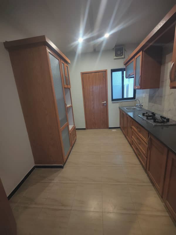 5 Marla single Unit Villa Available. For Sale 11
