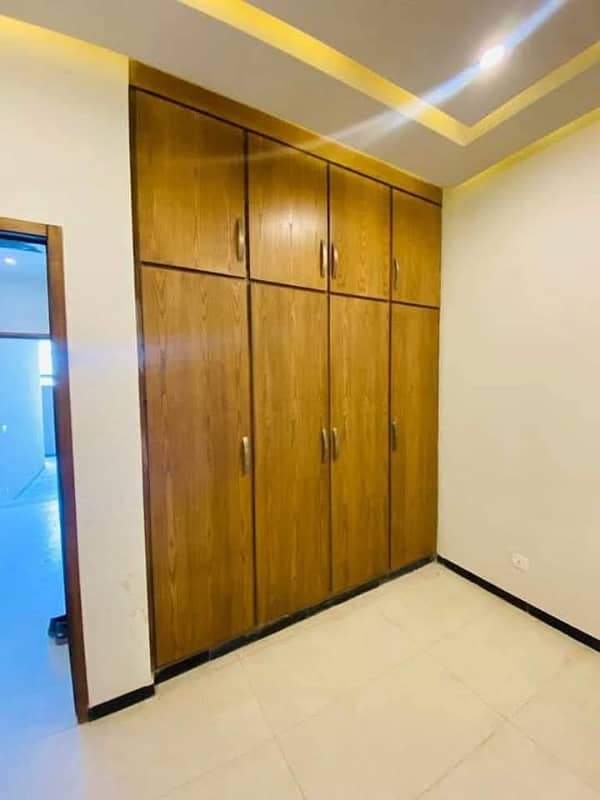 5 Marla single Unit Villa Available. For Sale 24