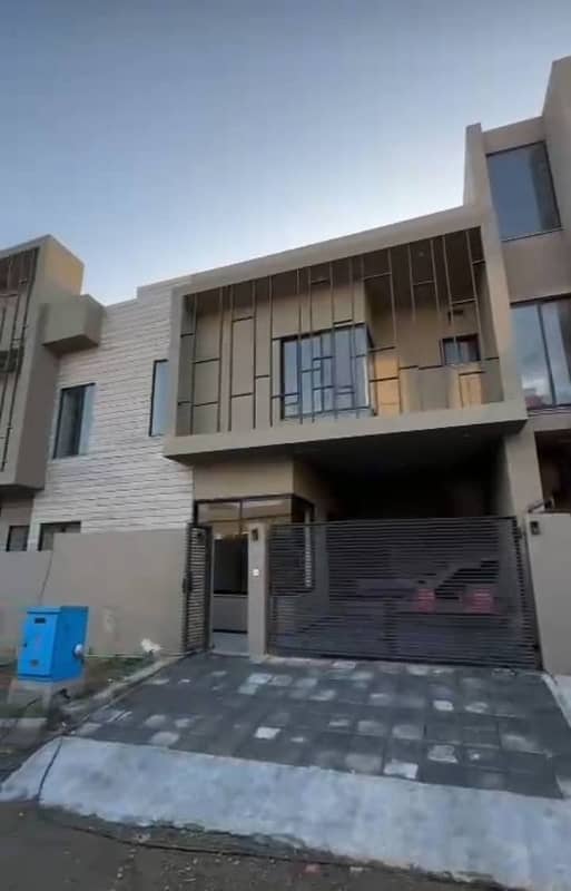 5 Marla single Unit Villa Available. For Sale 0