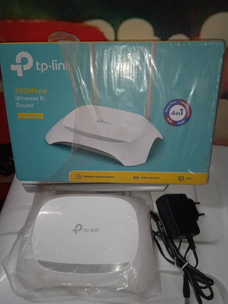 New TP-LINK 300Mbps wireless N router 0