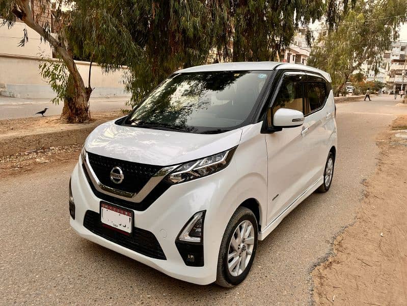 Nissan Dayz Highway Star hybrid 22/24 Reg 3