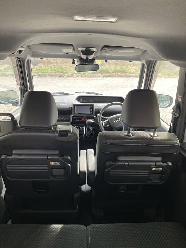 Daihatsu Tanto custom 2022 9