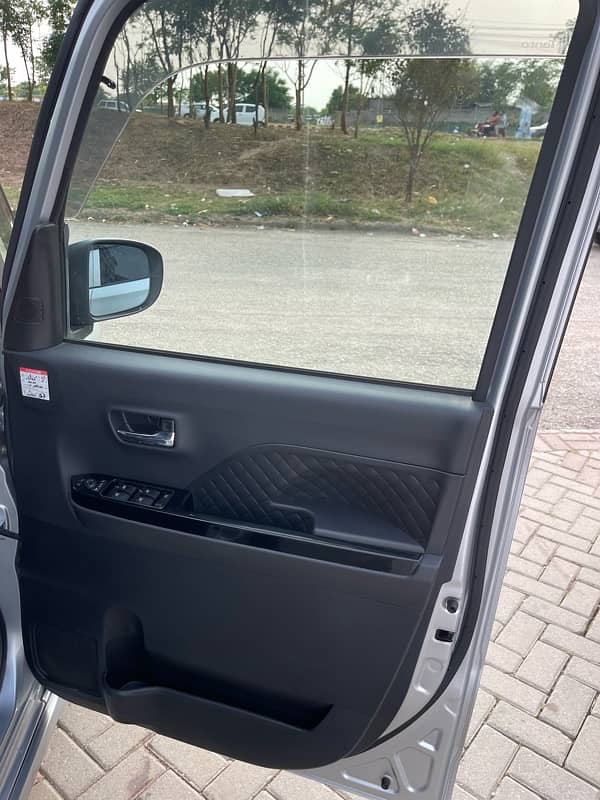 Daihatsu Tanto custom 2022 13