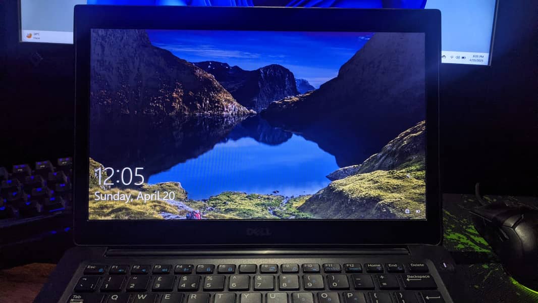 Dell Latitude 7280, Intel Core i5 7th gen, 8GB ram, Battery 10-20 mins 0