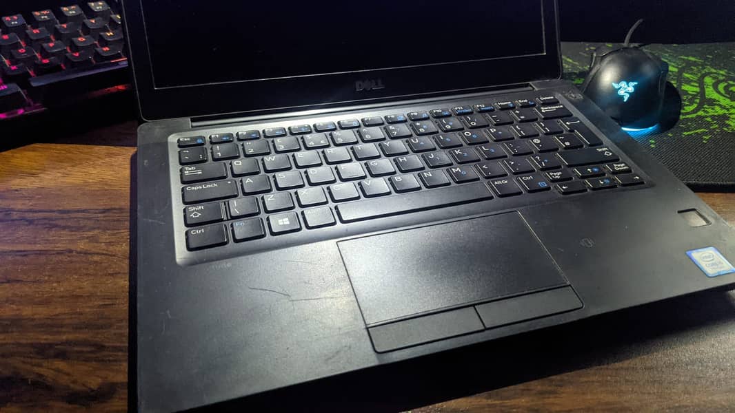 Dell Latitude 7280, Intel Core i5 7th gen, 8GB ram, Battery 10-20 mins 1