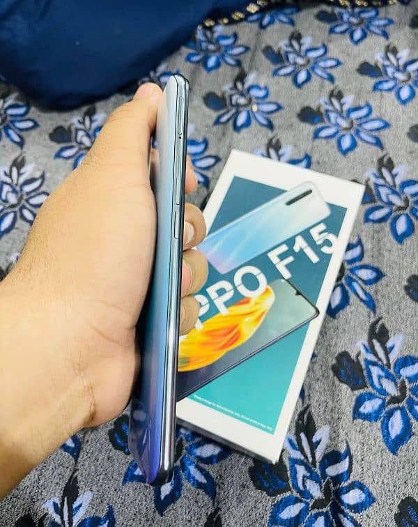 Oppo F15 8/256 3