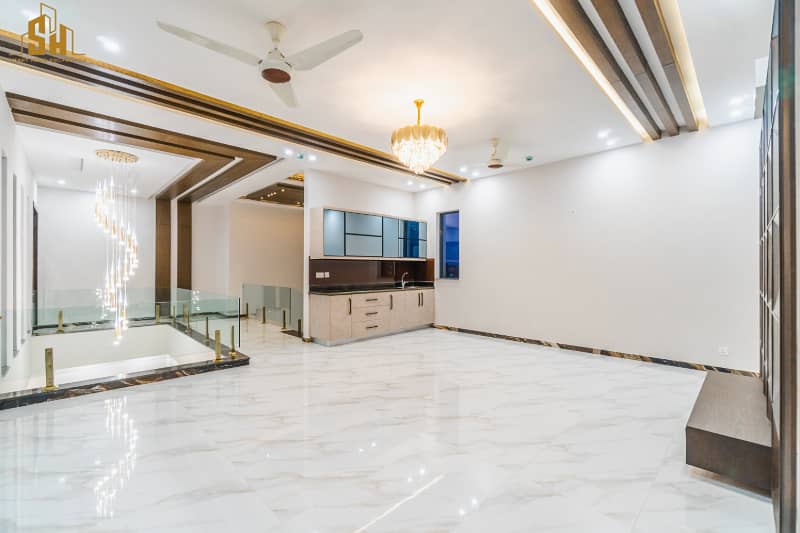 Beautiful Designed 1 Kanal Modern House For Sale In DHA Phase 7 31