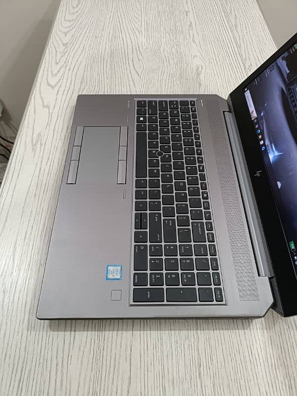 Hp Zbook 15 g5 core i7 8th gen hexacore (i7-8850H) 4gb Nvidia 15.6 4k 4