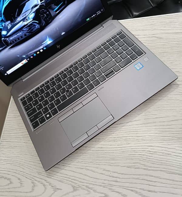 Hp Zbook 15 g5 core i7 8th gen hexacore (i7-8850H) 4gb Nvidia 15.6 4k 6