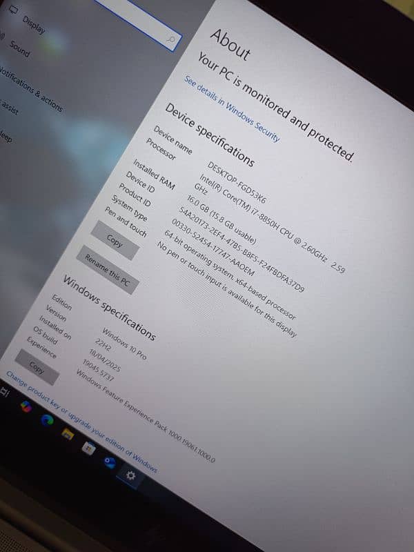 Hp Zbook 15 g5 core i7 8th gen hexacore (i7-8850H) 4gb Nvidia 15.6 4k 11