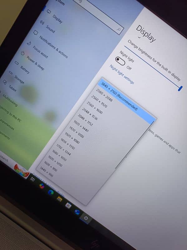 Hp Zbook 15 g5 core i7 8th gen hexacore (i7-8850H) 4gb Nvidia 15.6 4k 18