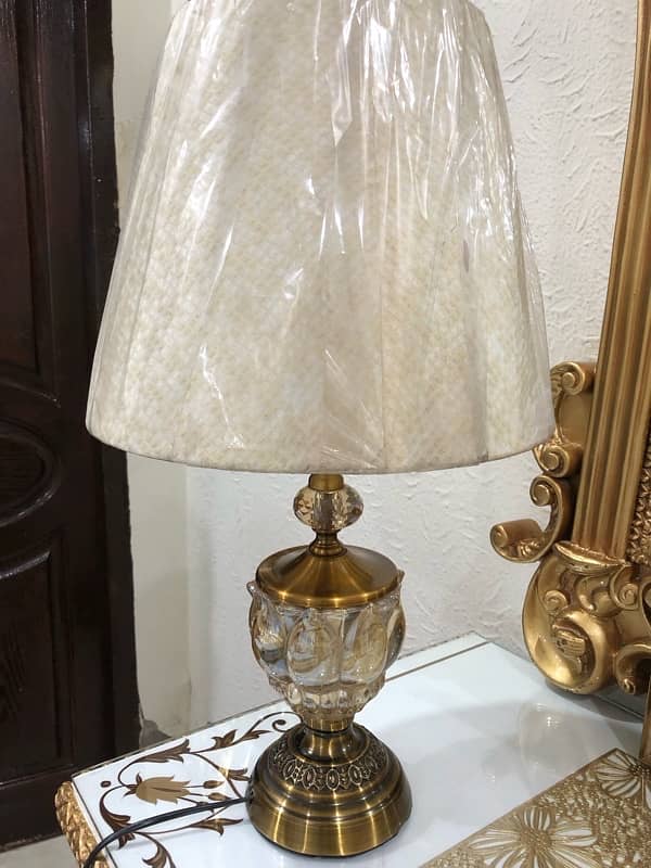 gold table lamp 0