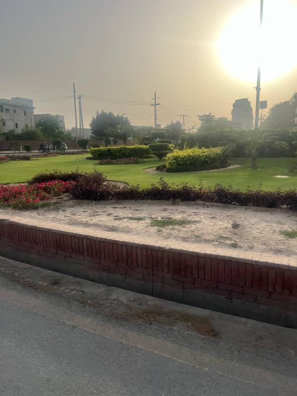 Pair of 8 Marla Residential Plots for Sale IEP Engineers Town Block D2 Corner & Non-Corner Available 2