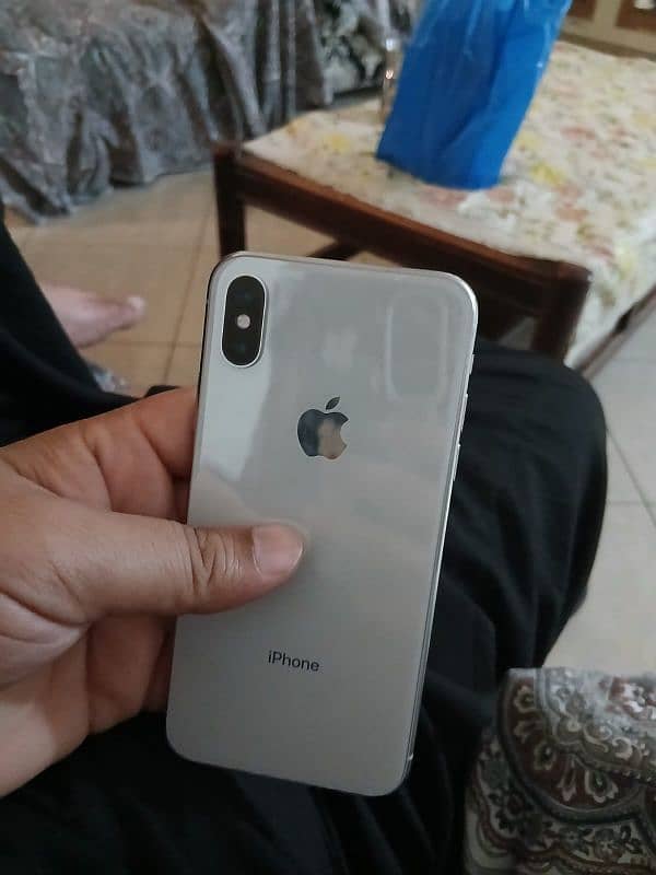 I phone X 64 Gb Non pta Battery health 72% 0