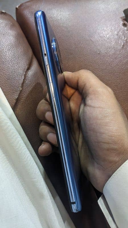 one plus Good condition Mbl 4