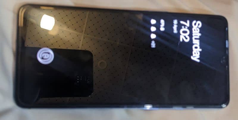 one plus Good condition Mbl 5