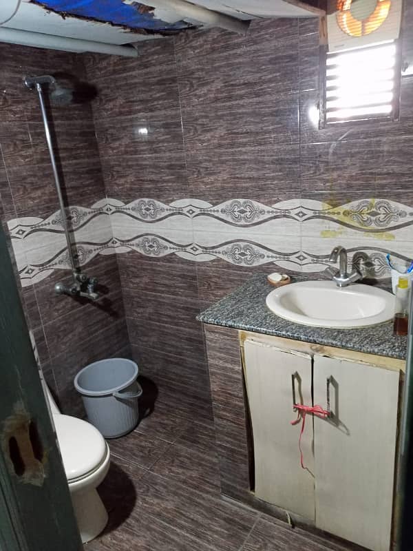 three bed dd grey skyline leased apartment for sale in johar 9