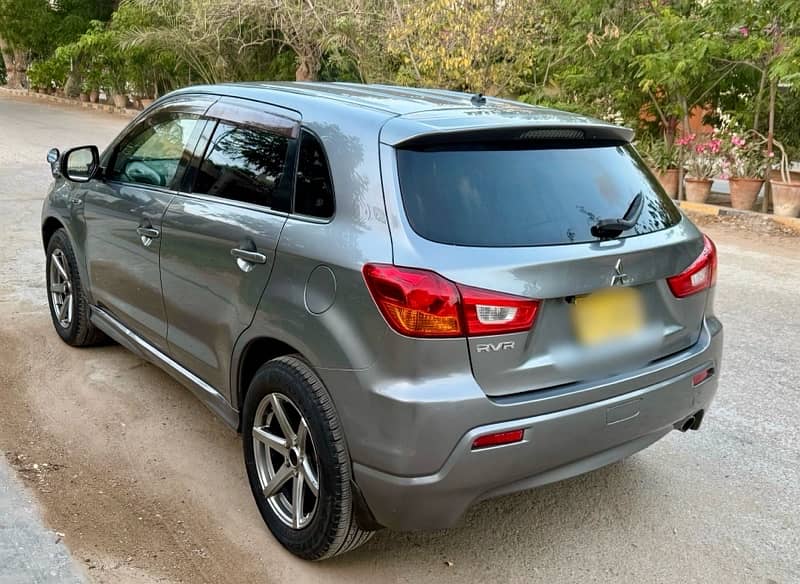 Mitsubishi Rvr g 2012 / 2017  full option 100% orignal in body 5