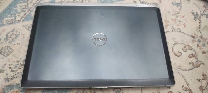 Dell Latitude E6520 with Charger 1