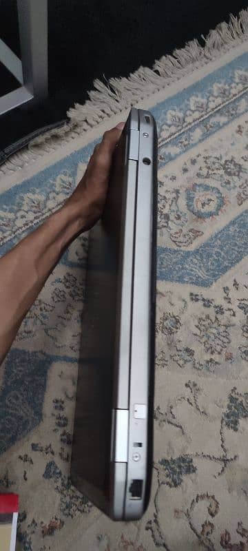 Dell Latitude E6520 with Charger 5