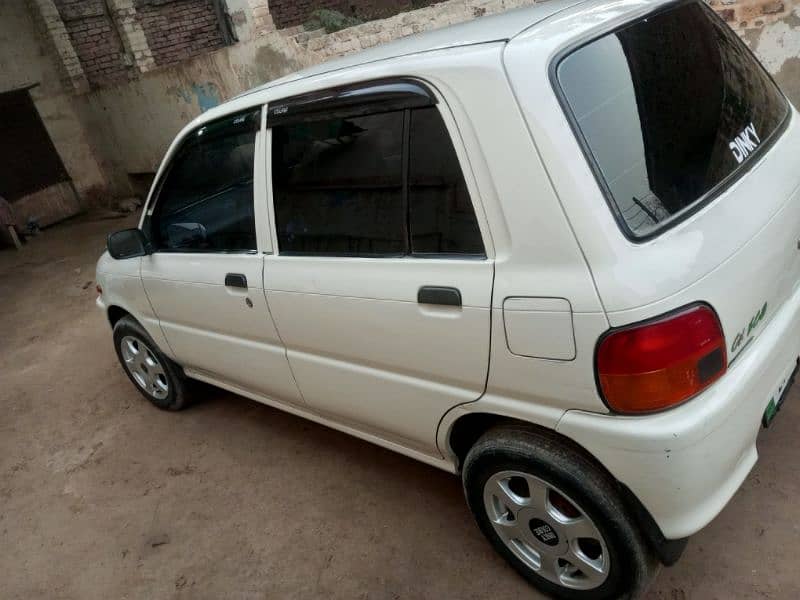 Daihatsu Cuore 2012 7
