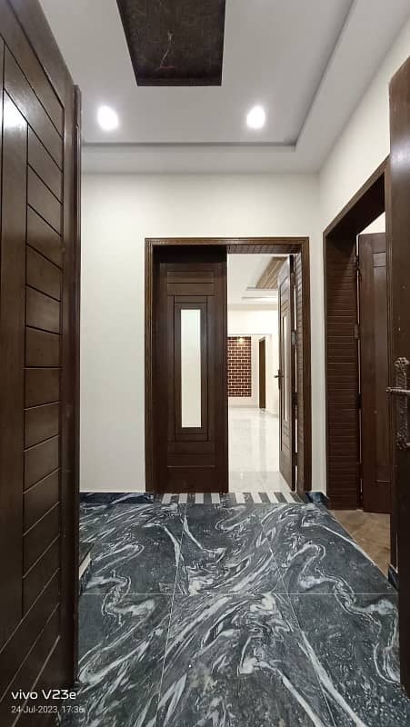 10 Marla Brand New House Available For Rent In Royal Orchard Multan 0
