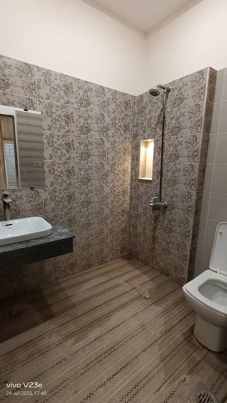 10 Marla Brand New House Available For Rent In Royal Orchard Multan 19