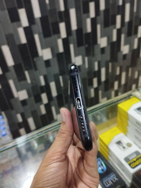 One Plus 6t ( Read Add ) 5