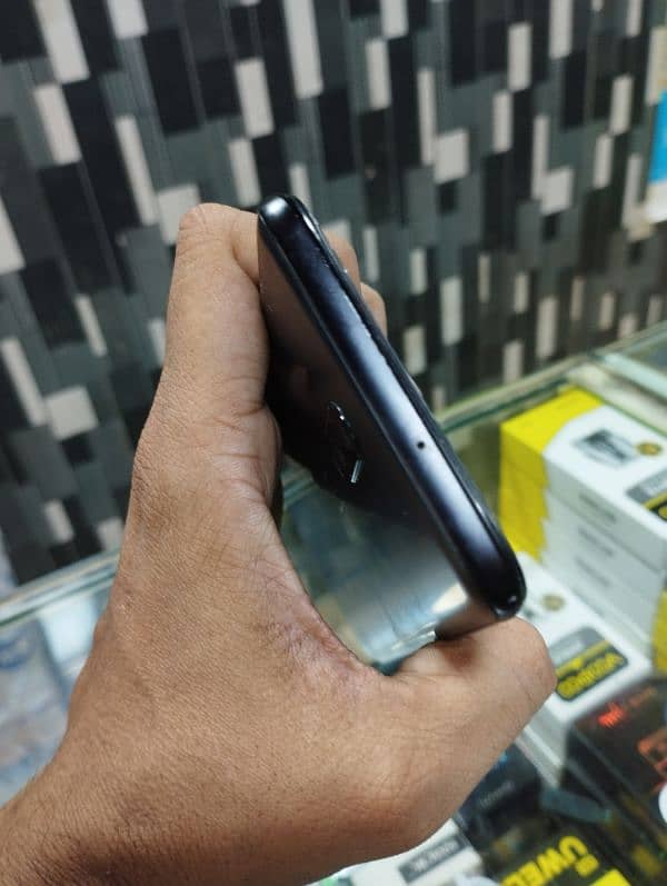 One Plus 6t ( Read Add ) 7