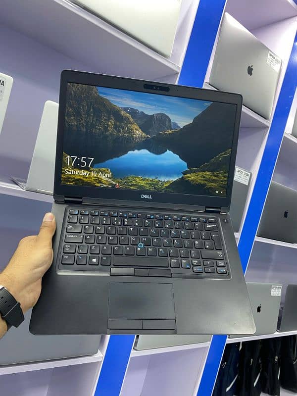 DELL Core i5-8th Generation ( 14.6” Screen)(8/256gb) 3