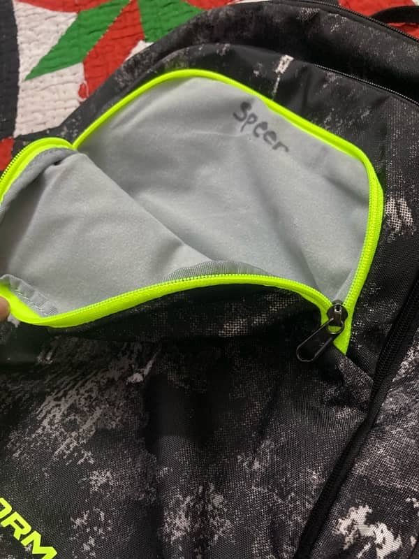 Under Armour 6