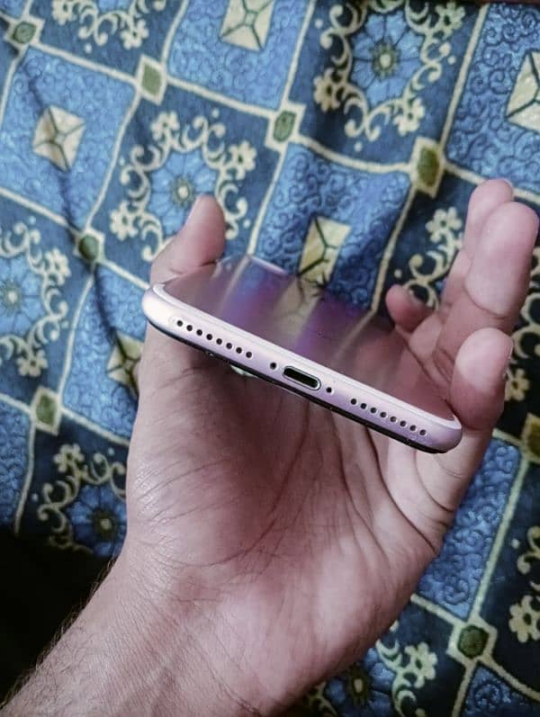 7+ 128gb . fingr theek Sy Ni chlta 2