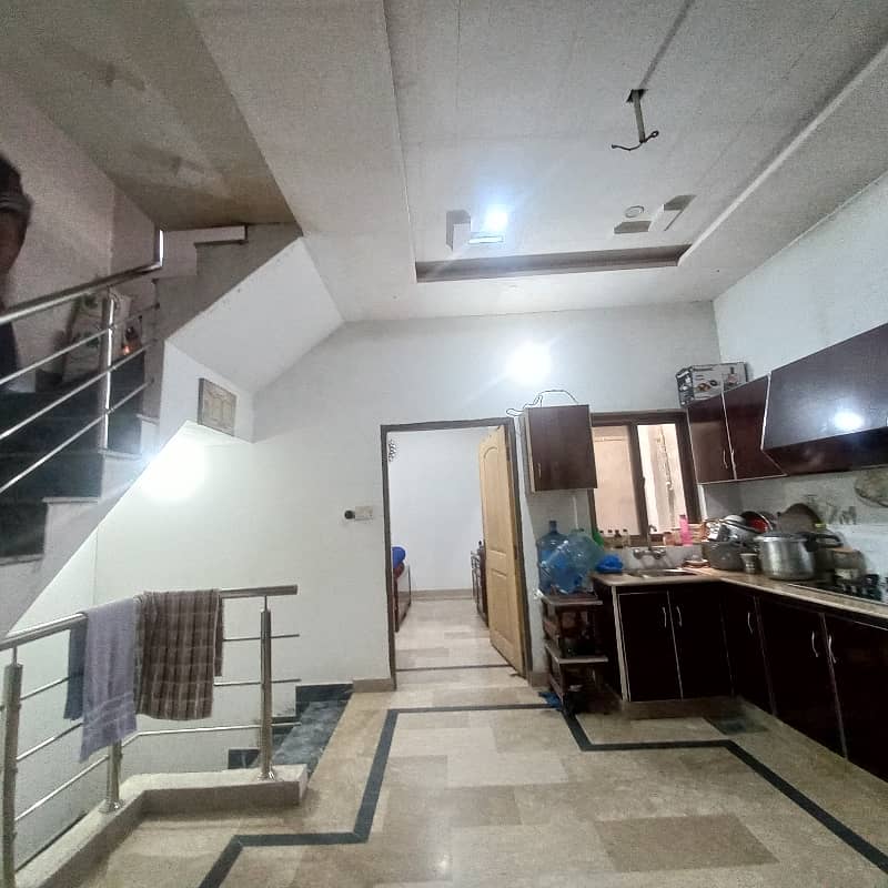 Dubai Real Estate Offer 2.75 Marla Half Triple Storey Owner Build House For Sale 6
