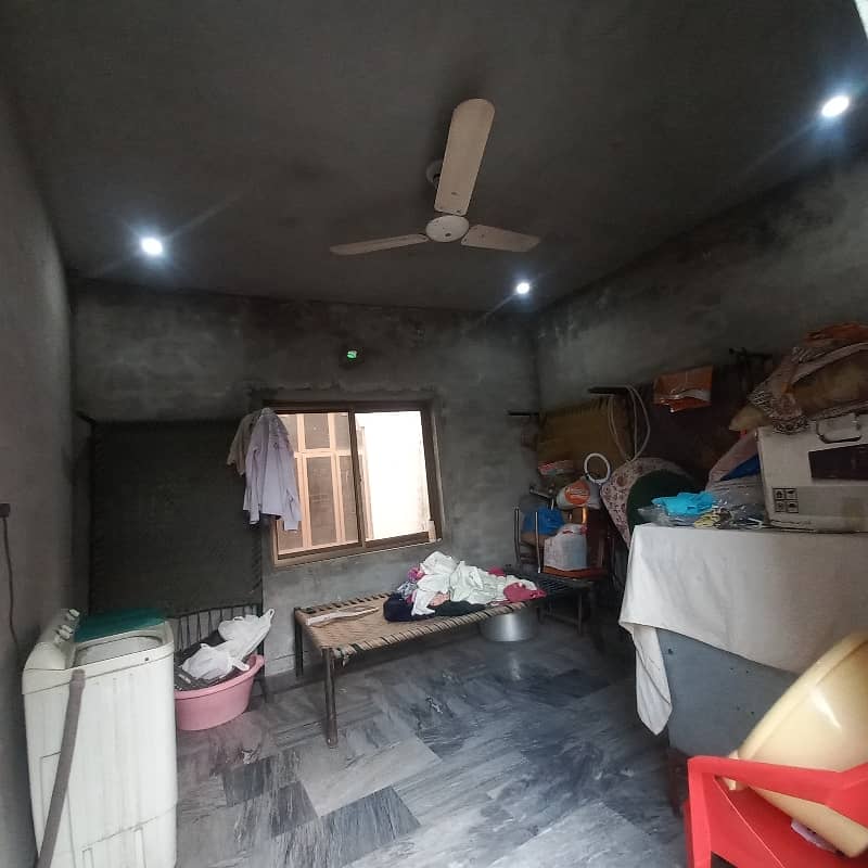 Dubai Real Estate Offer 2.75 Marla Half Triple Storey Owner Build House For Sale 10