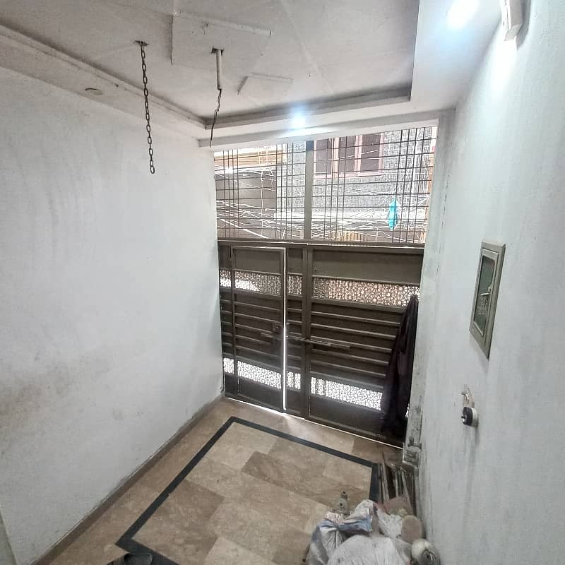 Dubai Real Estate Offer 2.75 Marla Half Triple Storey Owner Build House For Sale 12