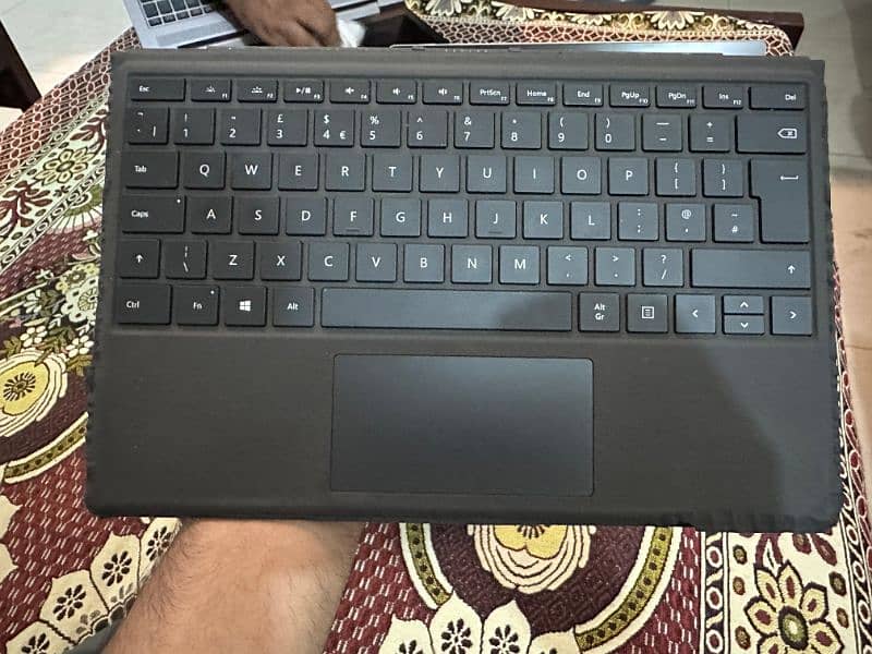 Microsoft Surface pro 5 i5 7th generation 5