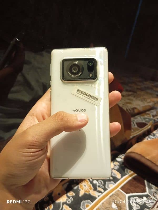 aquos r6 10/10 exchange possible 1