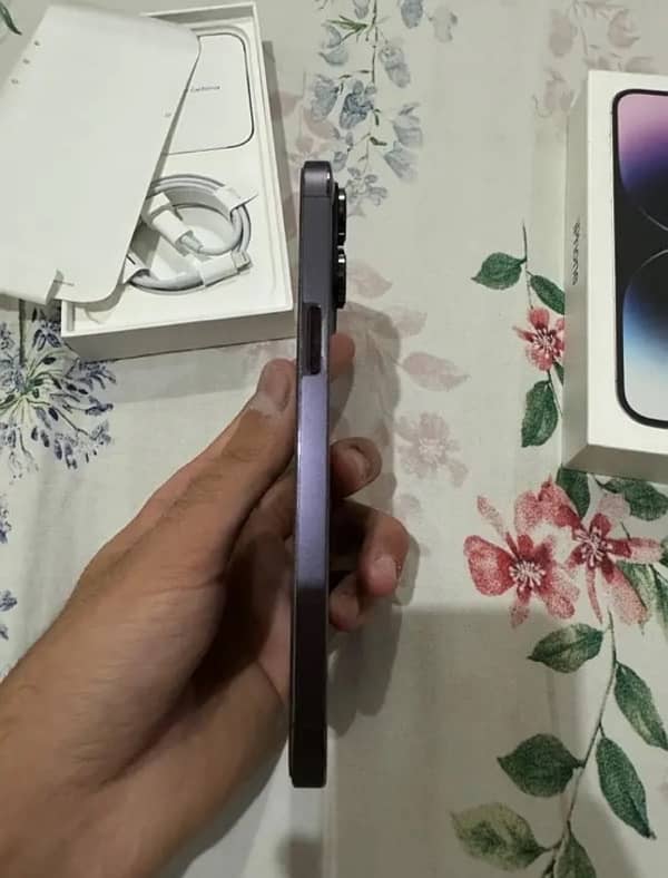iphone 14 pro max 2