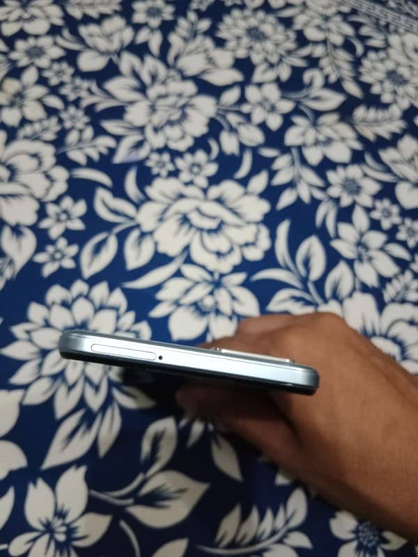 vivo y33s only mobile without box and charger 10by10 condition 4
