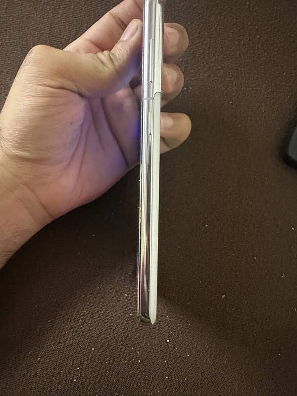 s21 10/9 condition non pta 8/128 5
