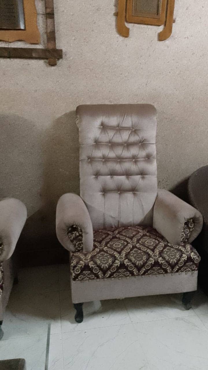 7 seater luxurious sofa set 0