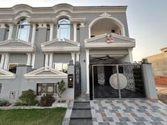 Brand New 2 Houses is Available On Sale In Park View City Lahore