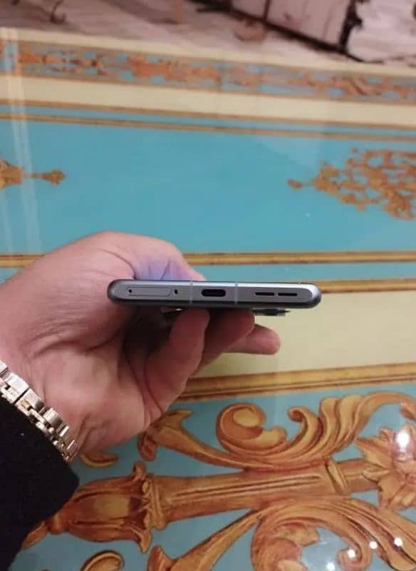 One plus 12R 4