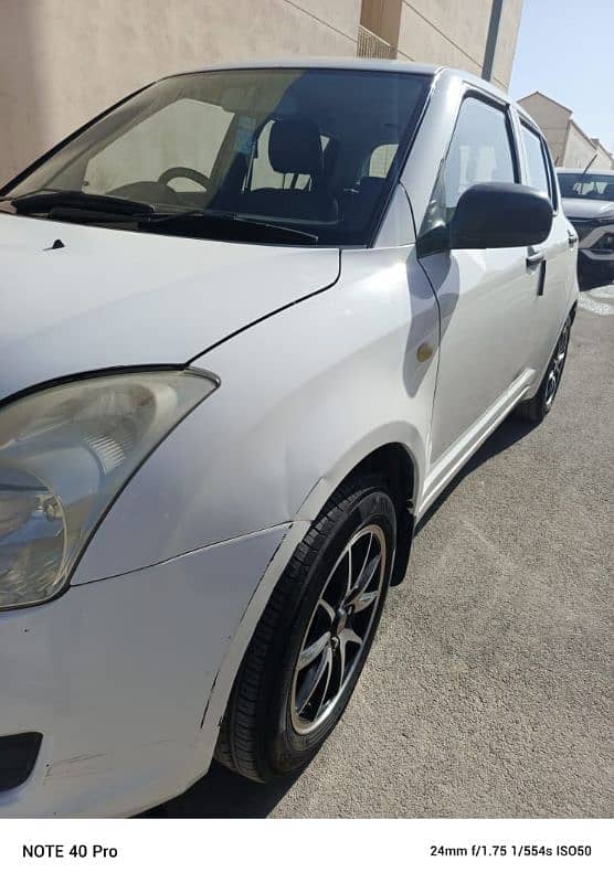 Suzuki Swift 2012 in mint condition. . ! 4