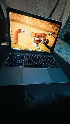 READ ADD MACBOOK 2015 M PROCESSOR 8/512gb 12 inch Display HANGE  ISSUE